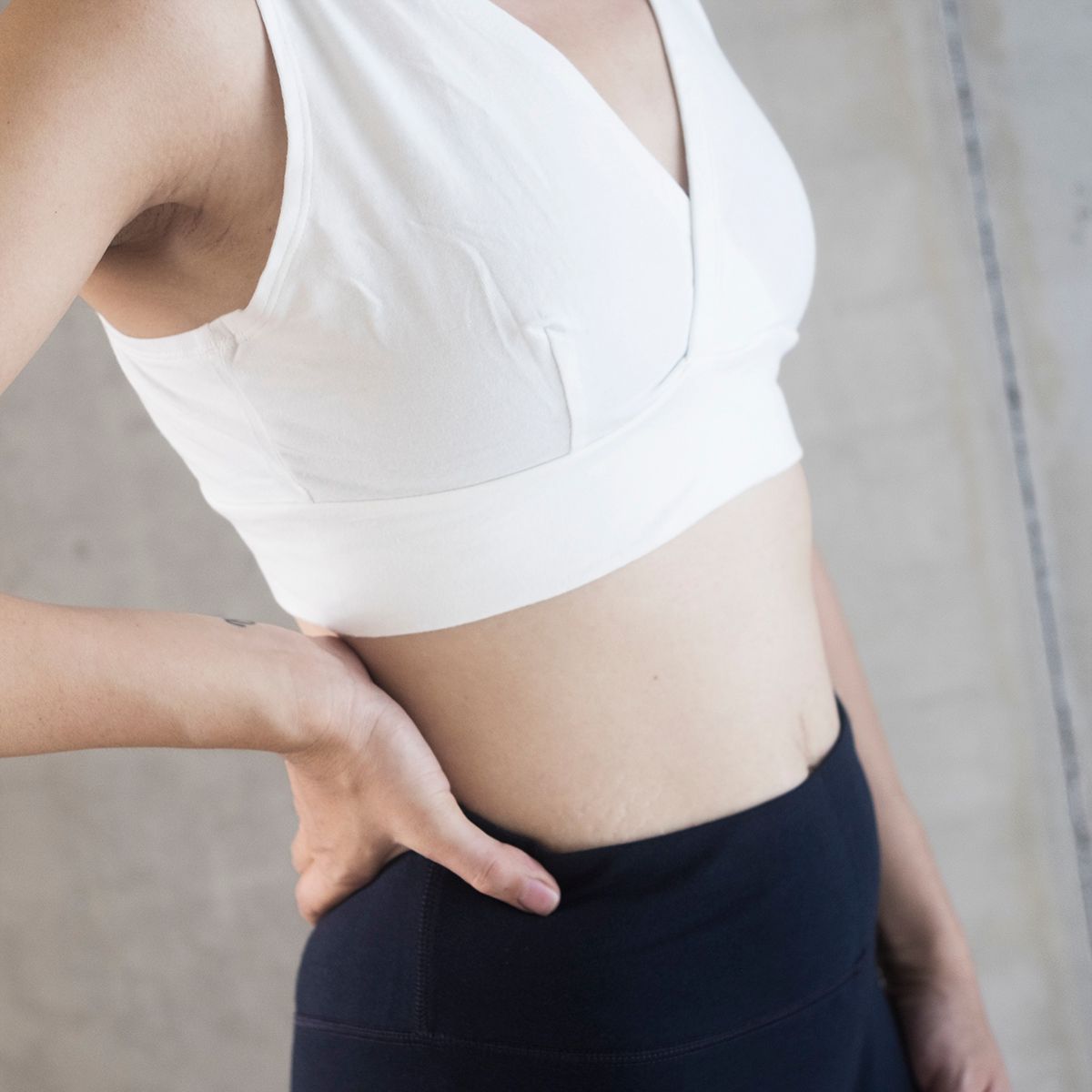 BLESSED EARTH Áo ngực Crossover bra White