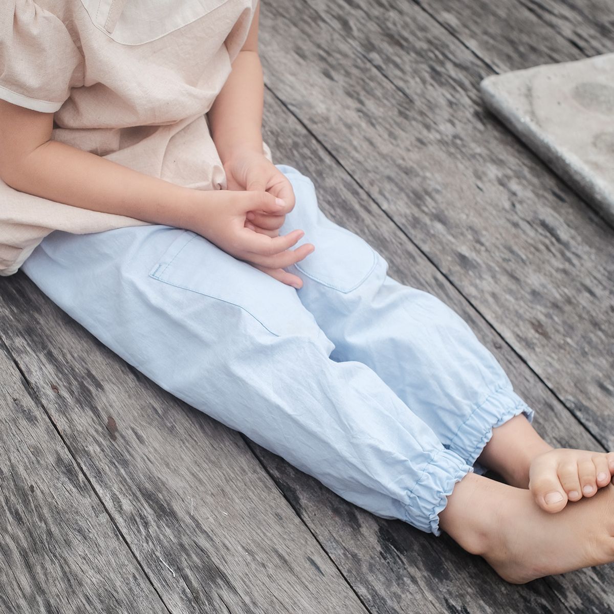 CHOI HANDMADE Quần jogger Ice blue