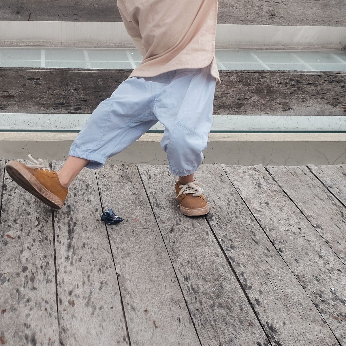CHOI HANDMADE Quần jogger Ice blue