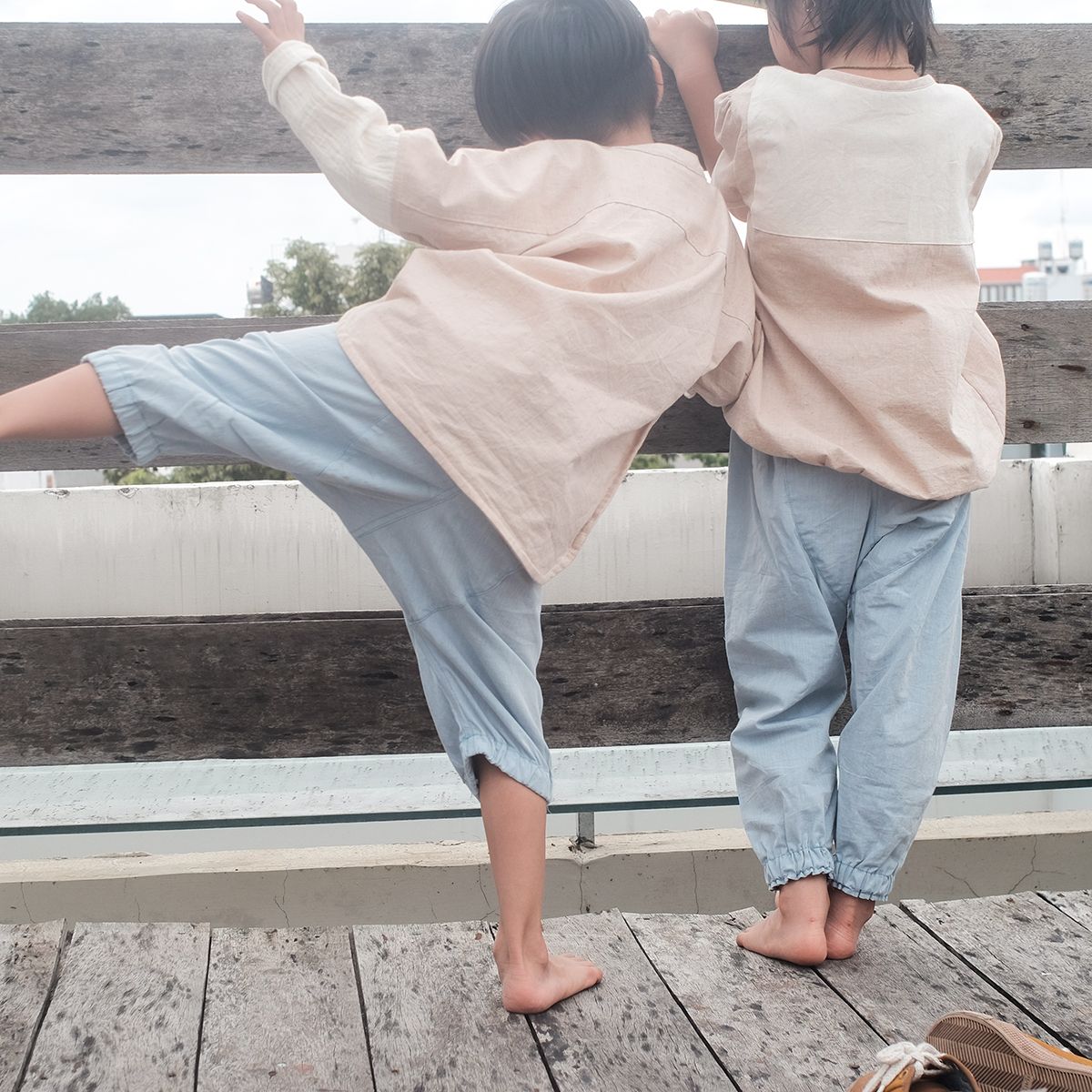 CHOI HANDMADE Quần jogger Pastel blue