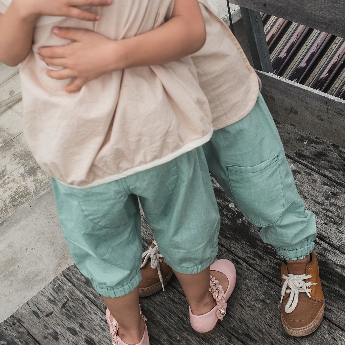 CHOI HANDMADE Quần jogger Pastel green