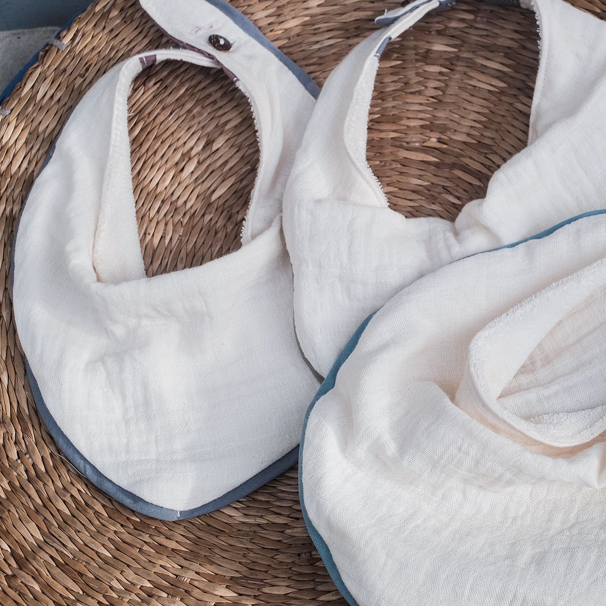 COTONEA Yếm dãi tam giác cho bé