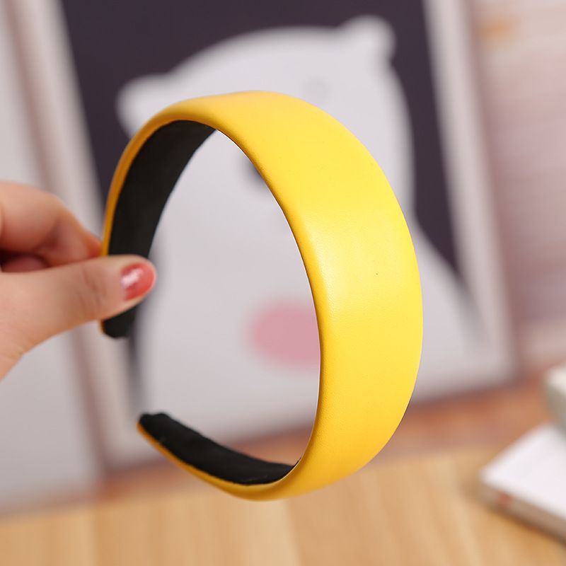 Mấn Áo Dài, Mấn Đội Đầu Cách Tân Cài Tóc Da PU Màu Vàng - Mã CT664