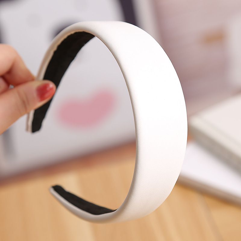 Mấn Áo Dài, Mấn Đội Đầu Cách Tân Cài Tóc Da PU Màu Trắng - Mã CT663