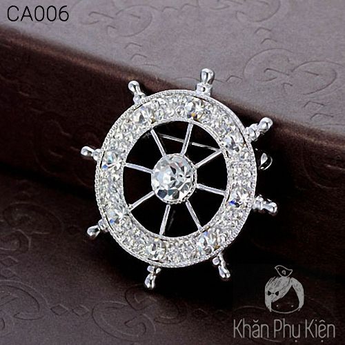 Kim cài áo cũng là phụ kiện giá rẻ độc đáo