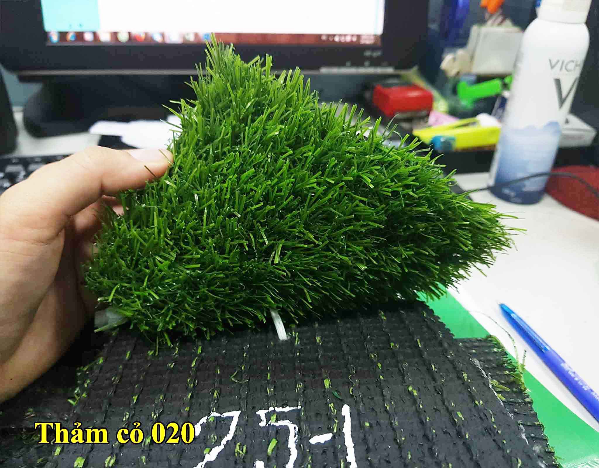 Thảm cỏ dày 20mm 020