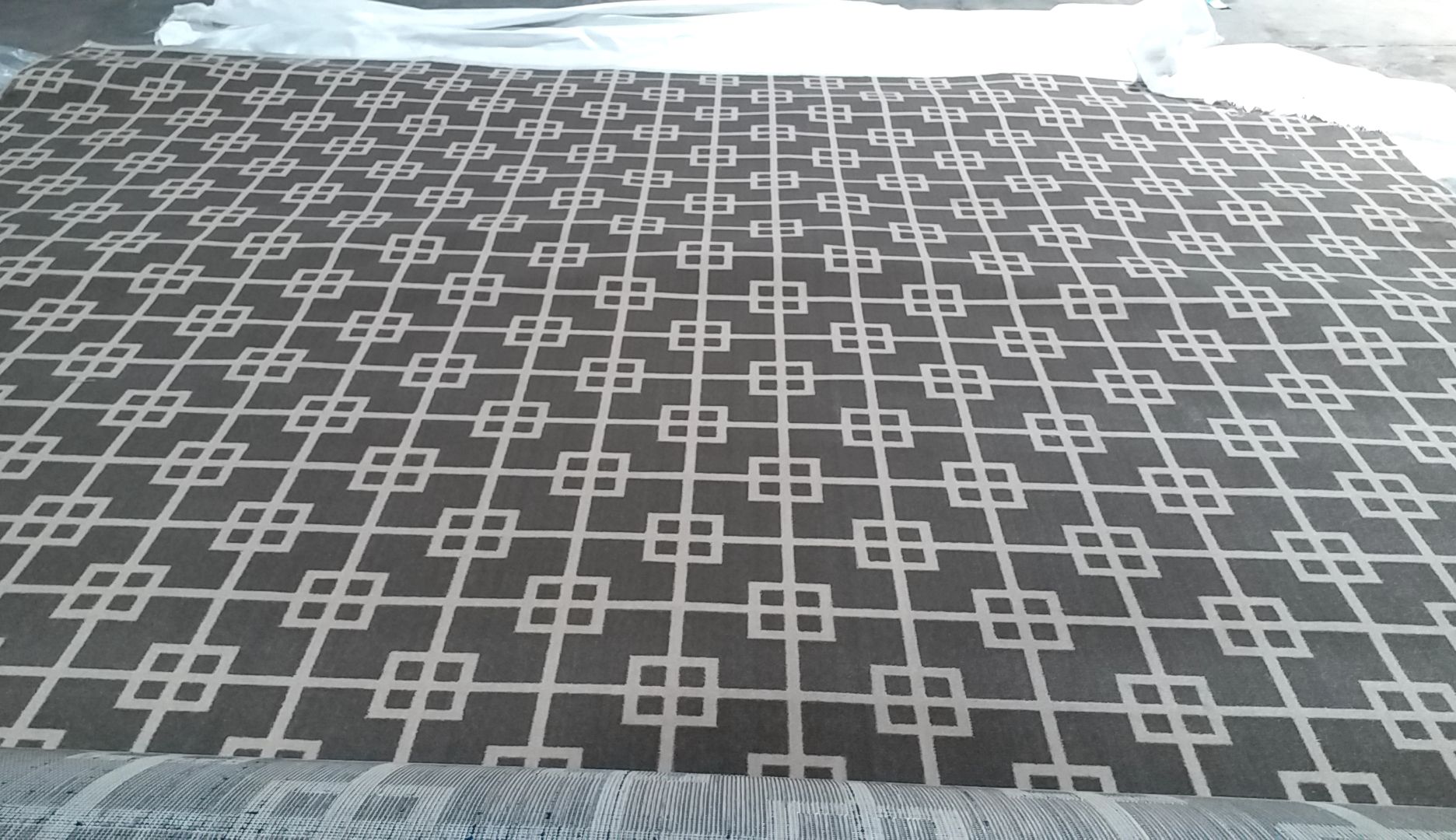 Thảm trải nhà hàng màu xám Wilton VG 6427