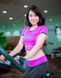 ao-tap-gym-nu-croptop-kensport6