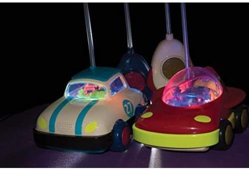 Xe điều khiển từ xa mini wheee-mote B.Toys