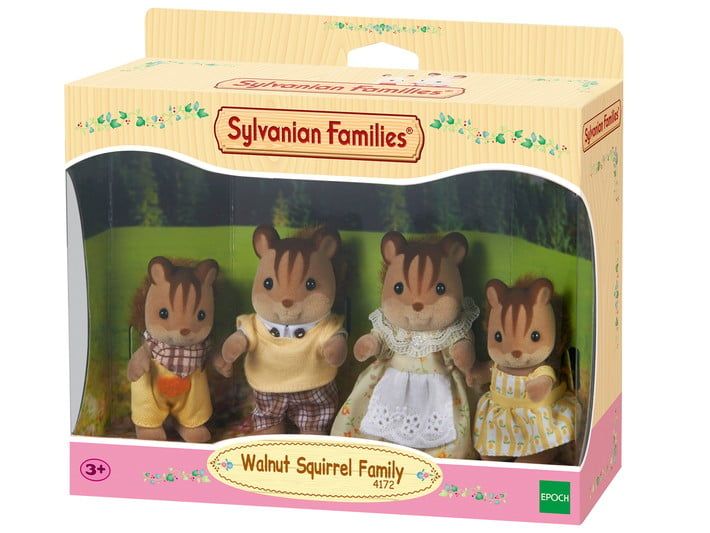 Walnut Squirrel Family (4 members)