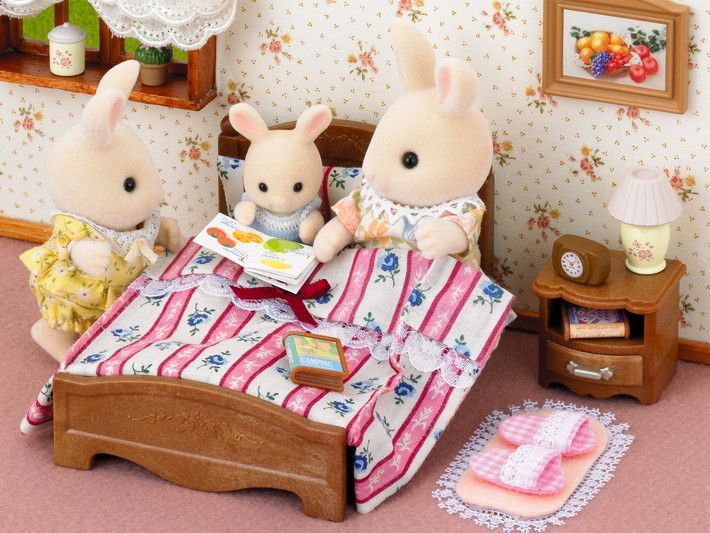 Giường Ngủ Đôi - Semi-Double Bed