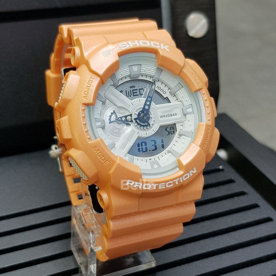 GA-110SG-4A - Đồng hồ Casio G-Shock chính hãng - Phiên bản đặc biệt: Dây cam nhám mặt trắng.