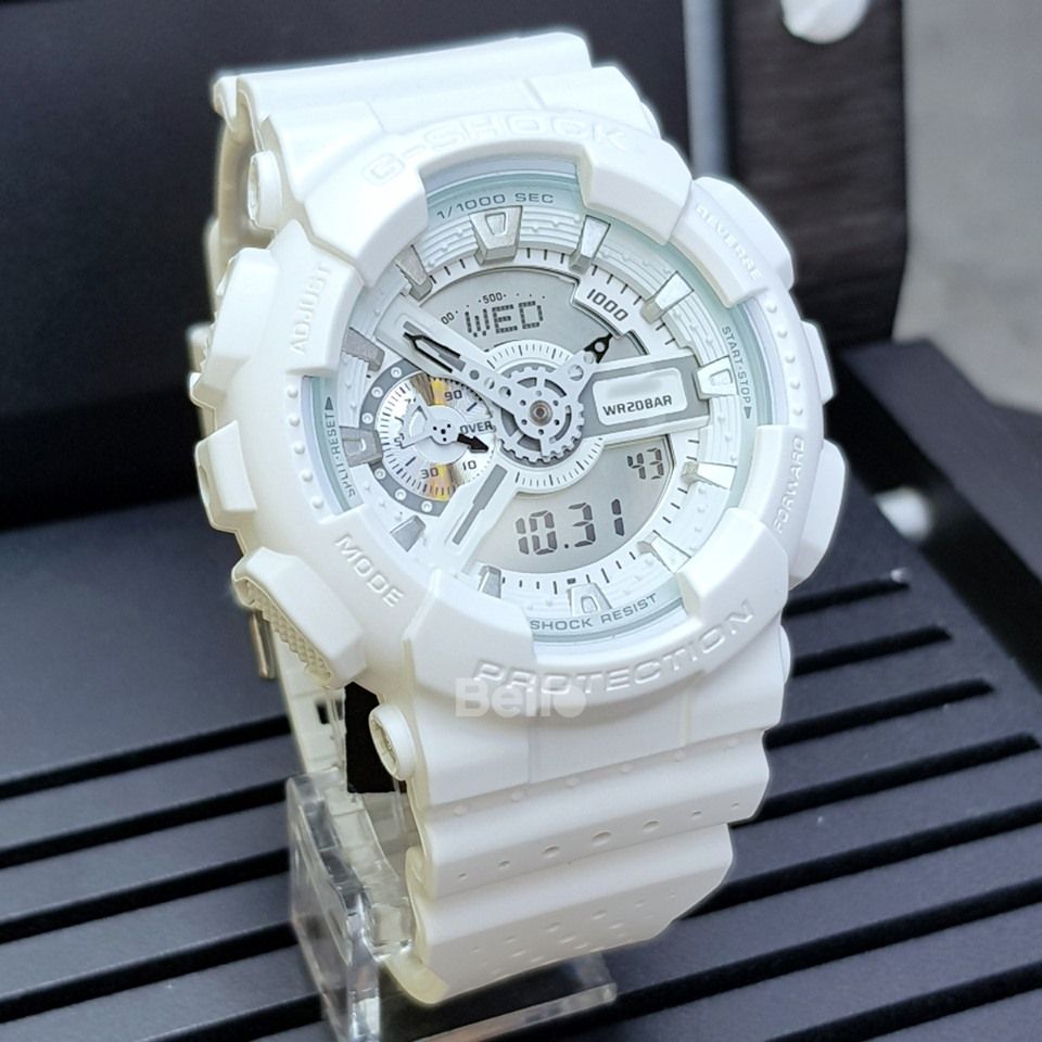 GA-110LP-7A - Đồng hồ Casio G-Shock chính hãng - Dây trắng trơn, thiết kế kiểu dây đục lỗ giúp cổ tay bạn thoáng hơn khi đeo.