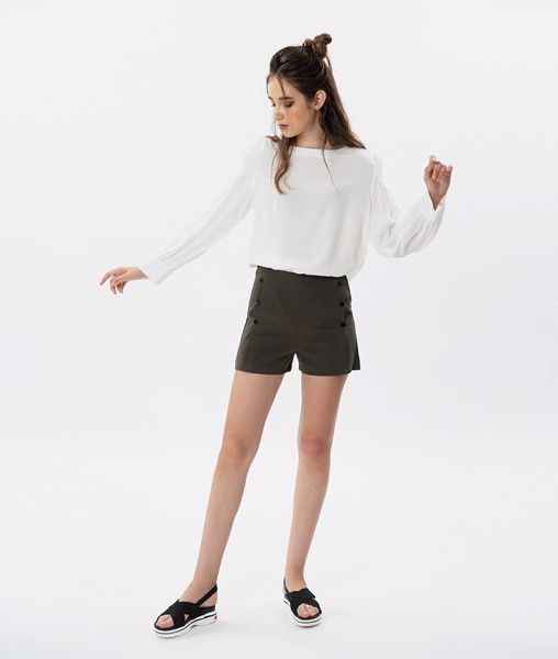 Quần Shorts Ống Đứng Thô Nút