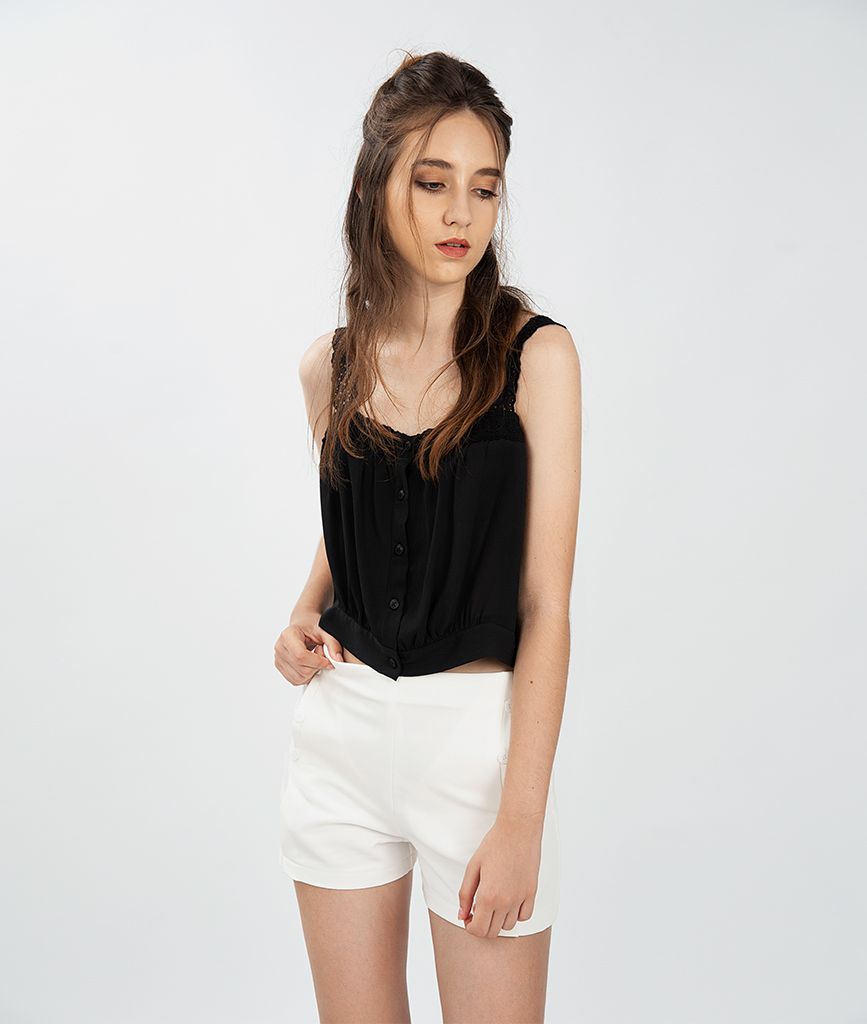 Quần Shorts Ống Đứng Thô Nút