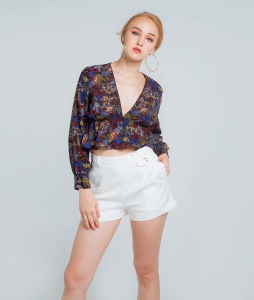 Áo Kiểu Tay Dài Cổ Tim Hoa