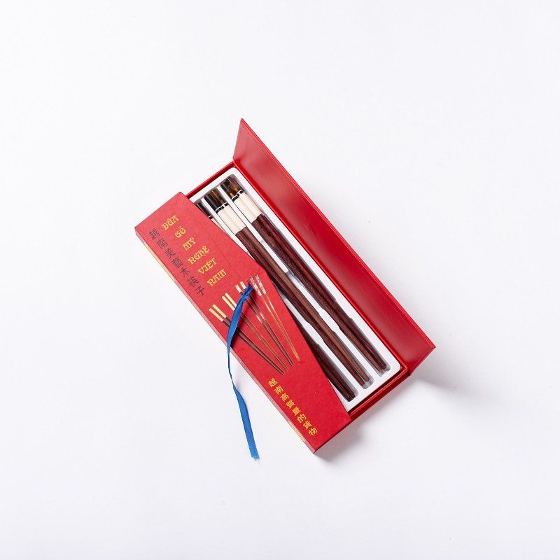 Đũa Gỗ Trắc Mỹ Nghệ Đầu Ngọc Ba Tầng