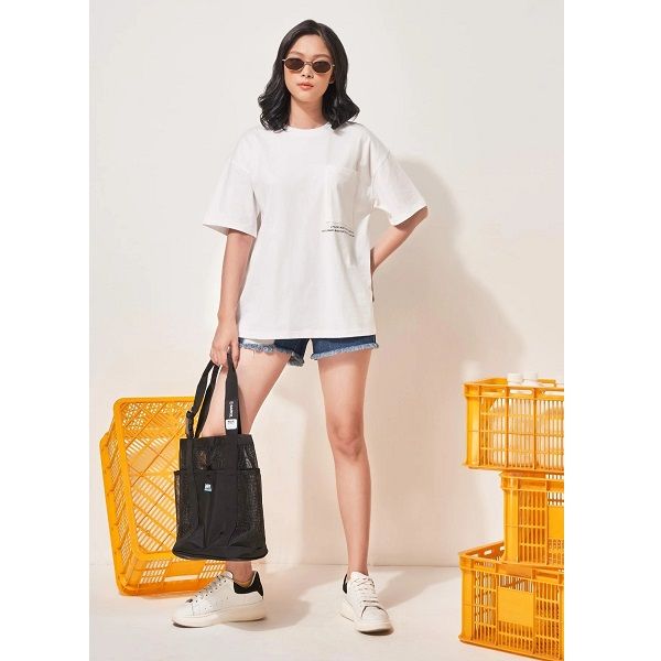Áo Thun Nữ Oversize Túi Vuông Couple TX Màu Trắng 2009