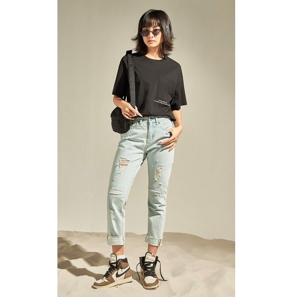 Áo Thun Nữ Oversize Túi Vuông Couple TX Màu Đen 2009