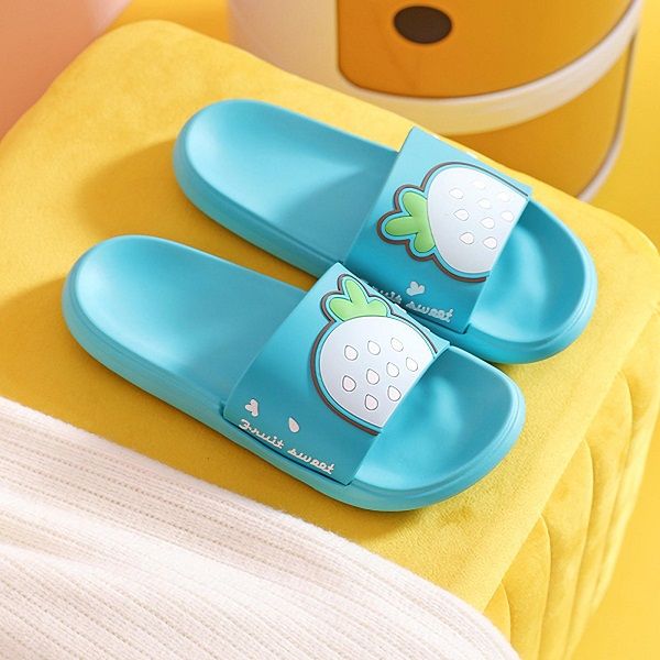 Dép Quai Ngang Trái Dâu Lớn Màu Xanh Dương Cát Tường (Store 1001,1003)