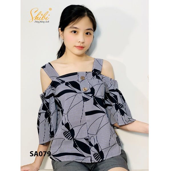 Áo Hở Vai Họa Tiết Lá Màu Sọc Đen Shibi SA079AE