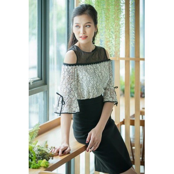 Áo Ren Tay Lỡ Hở Vai Charmilles