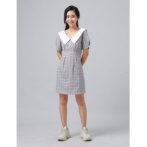 Đầm Cổ Tim Caro Chít Ly Eo BTT Màu Xám