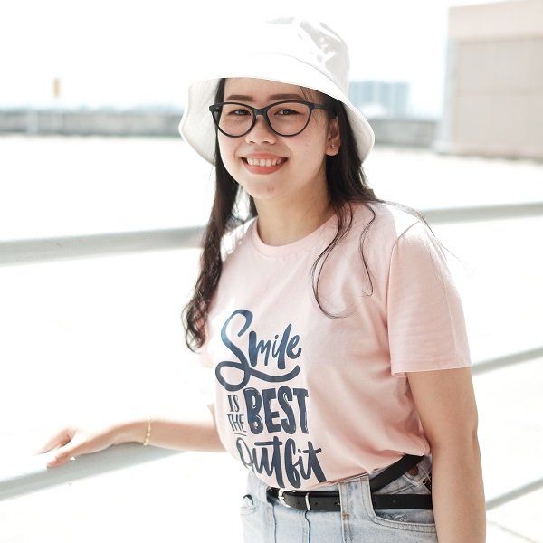 Áo Thun Ngắn Tay In Chữ Smile Is The Best Màu Hồng Giorno Mimosa 0720