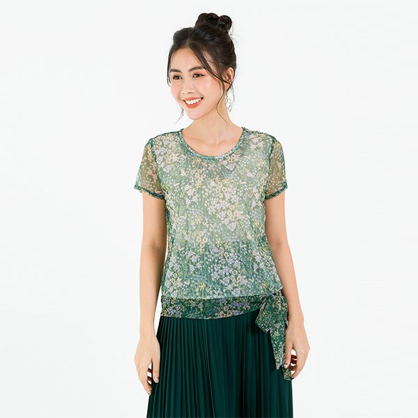 Áo Cổ Tròn, Nơ Eo Màu Xanh Lá Họa Tiết Be Lamer L61B20H042-F4418