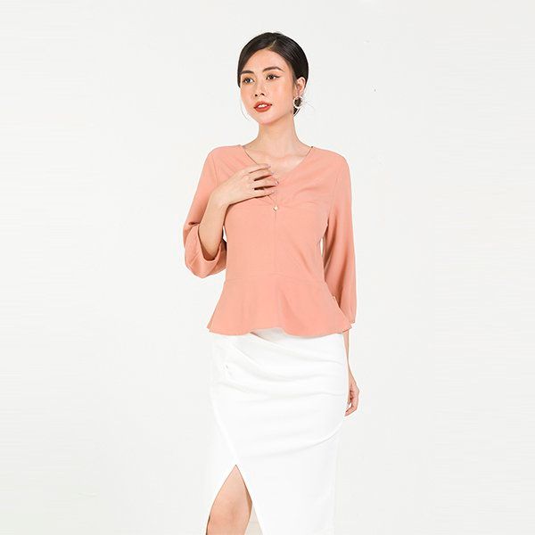 Áo Peplum Xếp Ly Ngực Lamer Màu Be