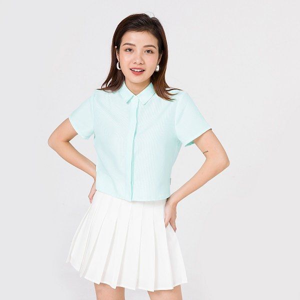 Áo Croptop Cổ Đức Vien Tran Màu Xanh Kẻ Sọc Trắng
