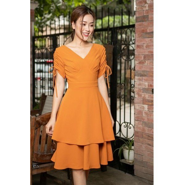 Đầm Tay Rút Nơ, Gấu 2 Tầng Charmilles Màu Nâu Vàng
