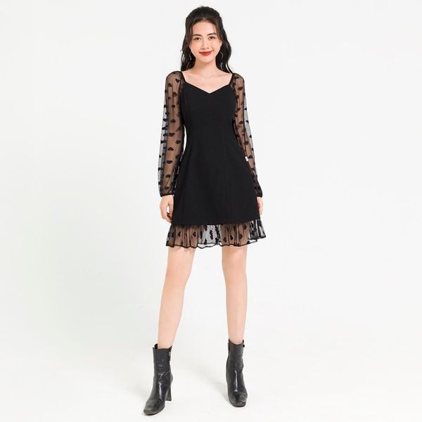 Đầm A Tay Ren Phối She's Back Màu Đen