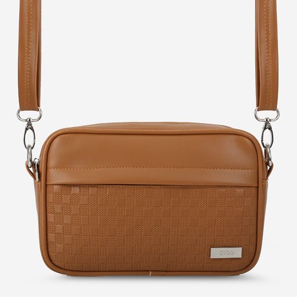 Túi Đeo Chéo Da Unisex Hoạ Tiết Ô Vuông IDIGO Màu Bò Vàng UB2-3362-493 (Store 1001)