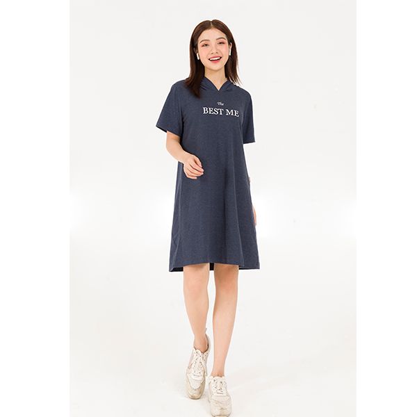 Đầm Cotton Có Mũ In Chữ Màu Xanh Than Vien Tran V63T20H022-S3200