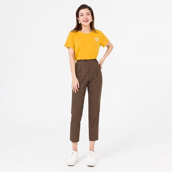Quần Gấu Xẻ Vien Tran Màu Nâu Kẻ Caro Đen GBT004