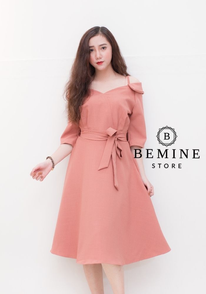 M467 - Đầm 2 dây bẹt vai cột eo- Ruốc