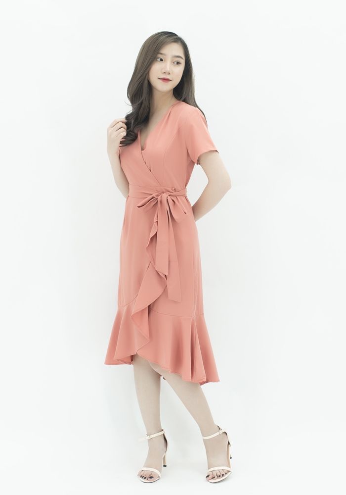 M692 - Đầm suông bèo cột eo - Hồng