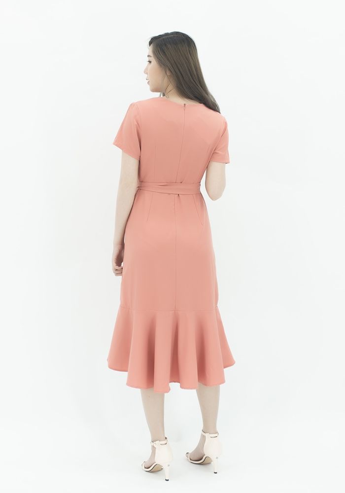 M692 - Đầm suông bèo cột eo - Hồng