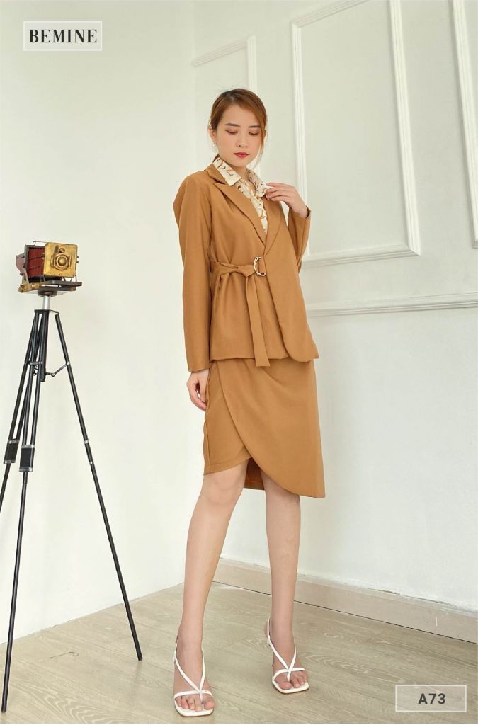 A73NAU - Áo vest thắt khoen