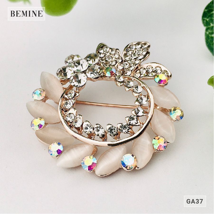 GA37 - Gài áo thời trang