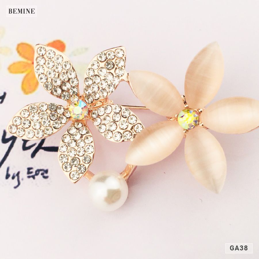 GA38 - Gài áo thời trang