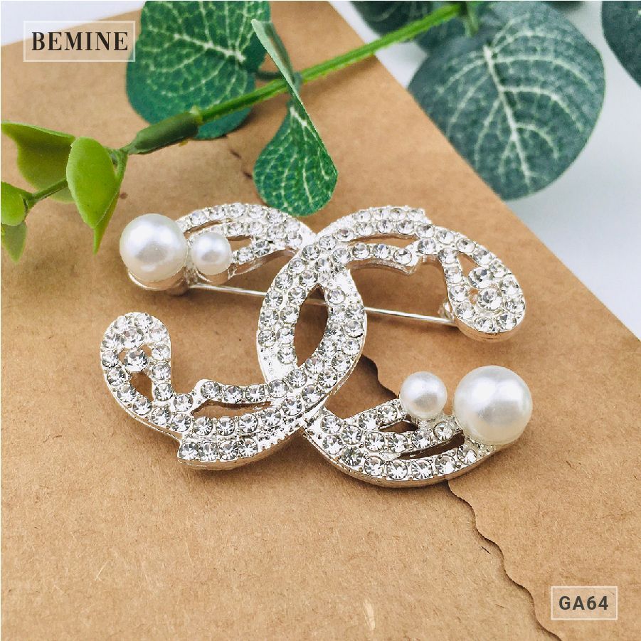 GA64 - Gài áo thời trang