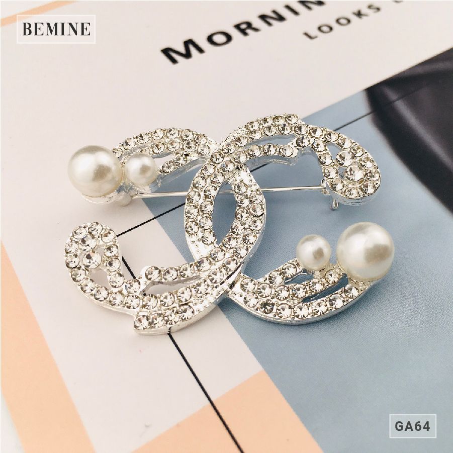GA64 - Gài áo thời trang