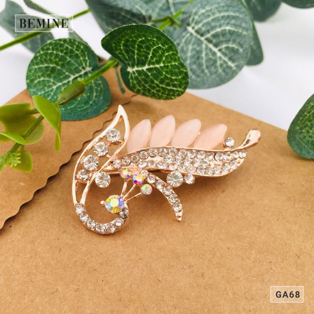 GA68 - Gài áo thời trang