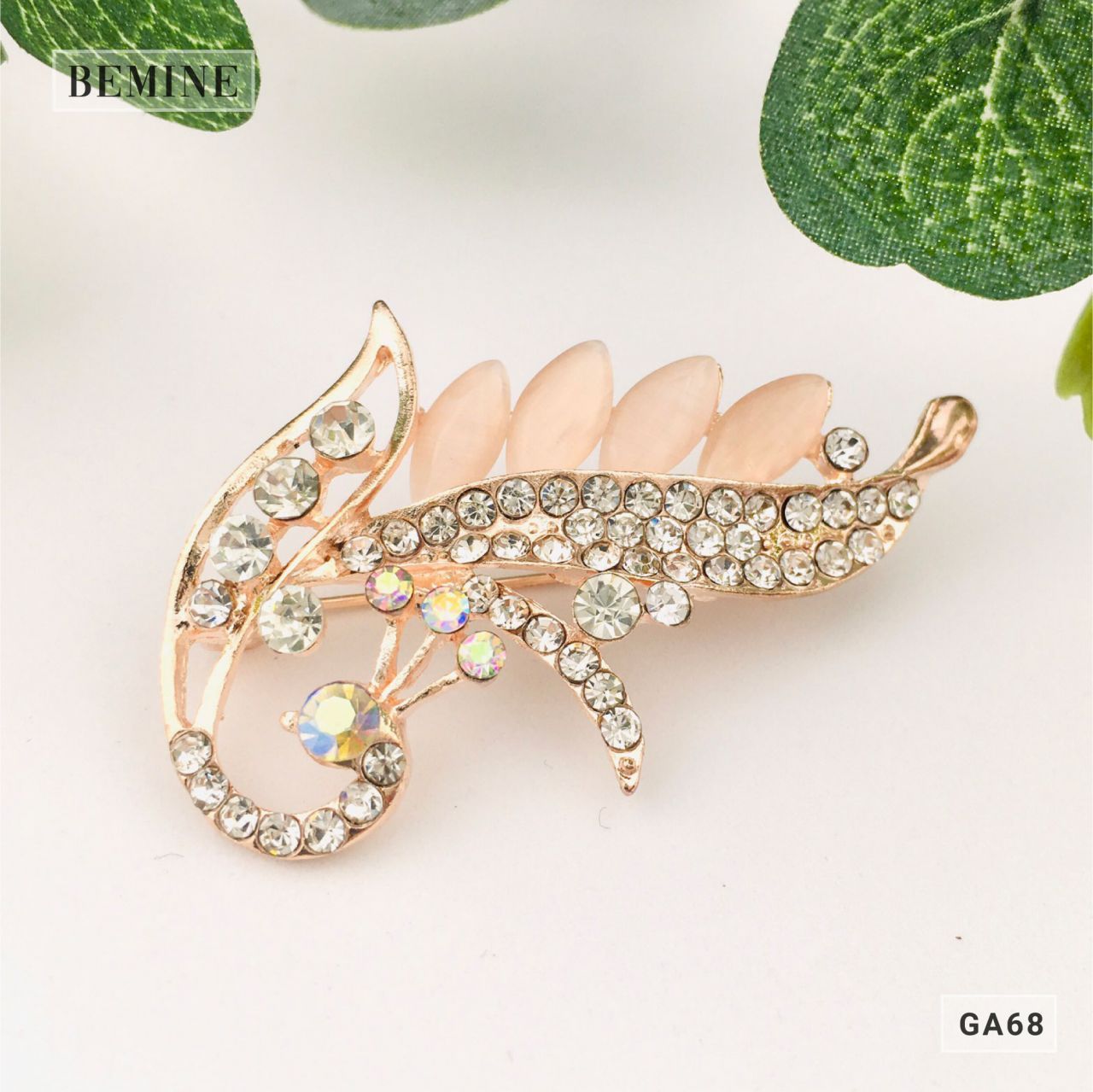GA68 - Gài áo thời trang