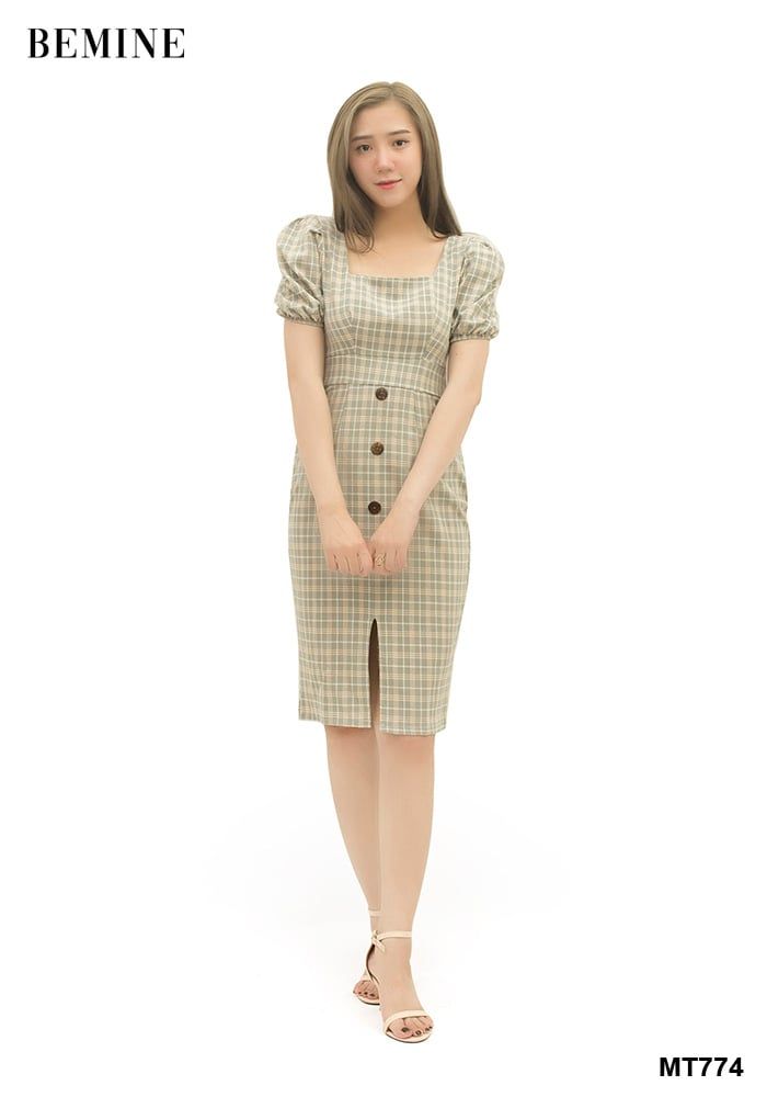 MT774XAM - Đầm caro thun tay đính nút gỗ xẻ tà