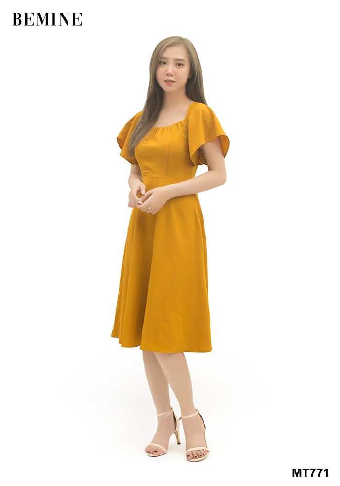 MT771VANG - Đầm vàng thun ngực tay loe