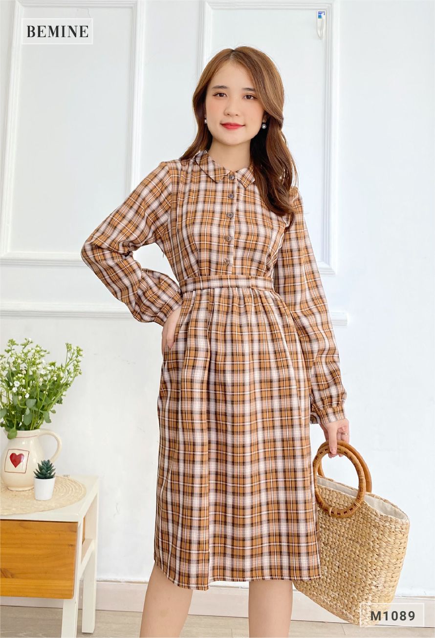 M1089CARO - Đầm cổ lá sen nút gỗ