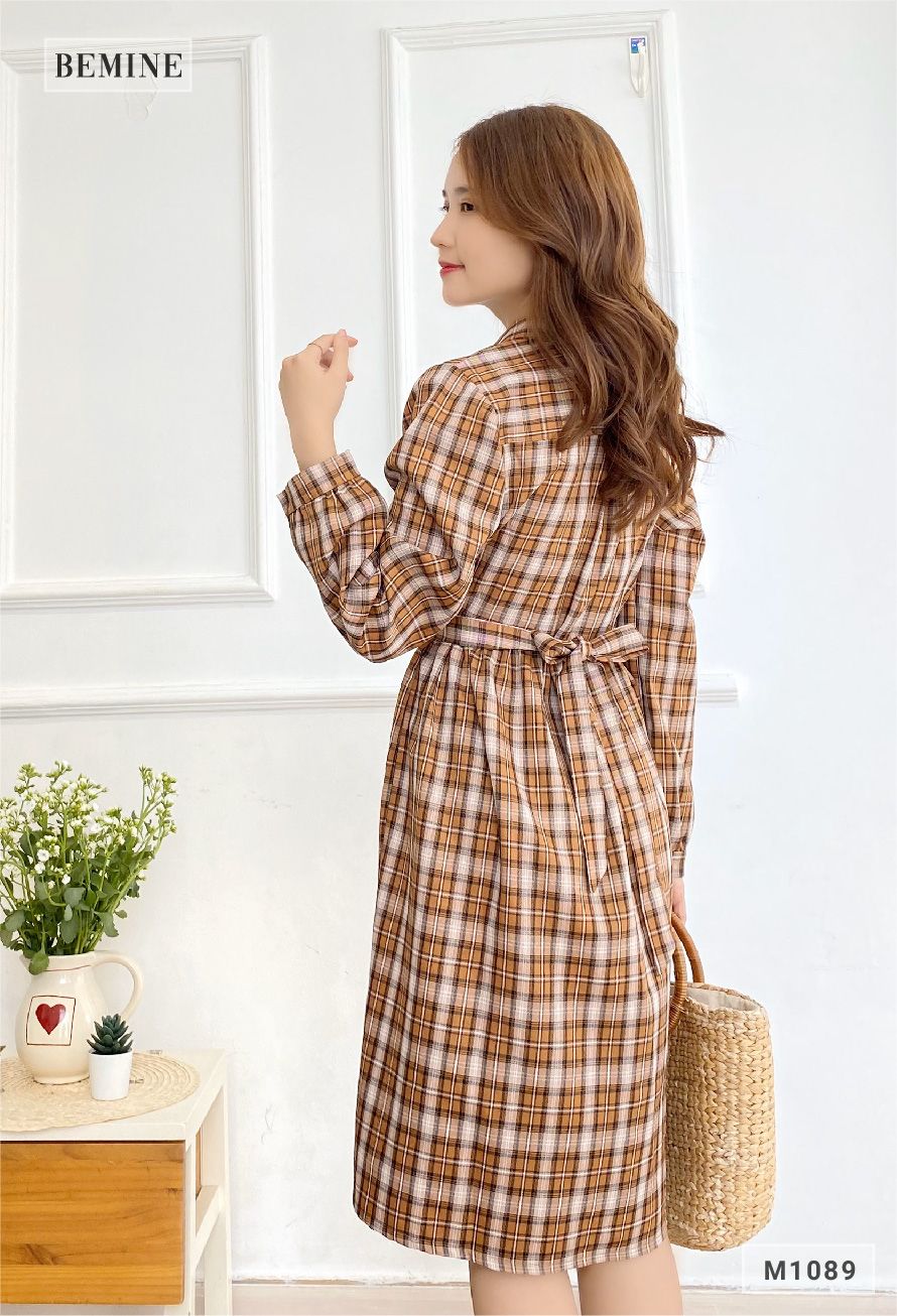 M1089CARO - Đầm cổ lá sen nút gỗ